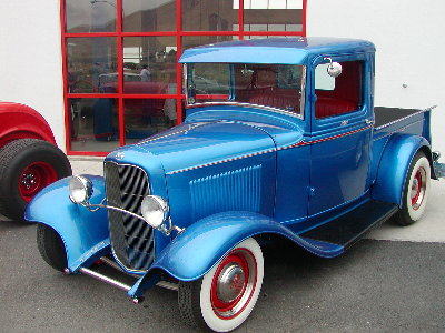 picture of old Ford pickup